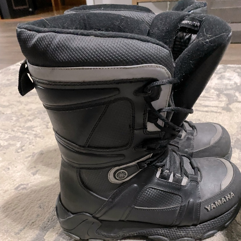 Yamaha snowmobiling/skiing boots